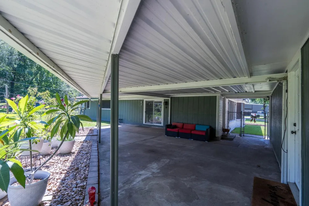 1506 Running Bear Trail Crosby, TX 77532