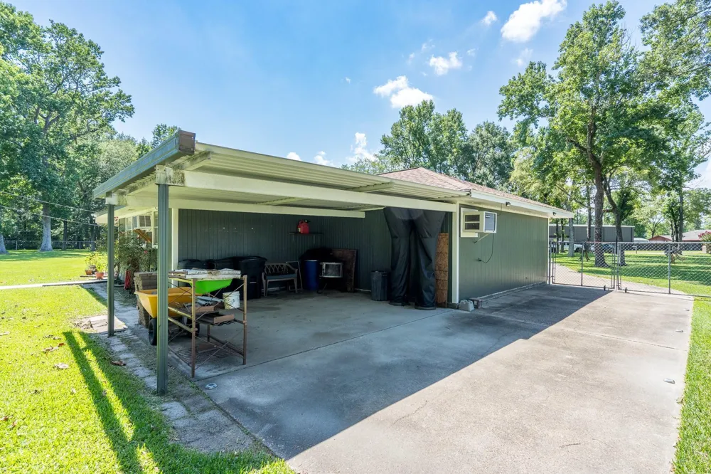 1506 Running Bear Trail Crosby, TX 77532