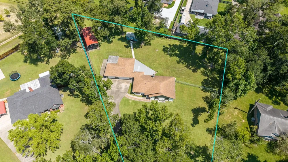 1506 Running Bear Trail Crosby, TX 77532