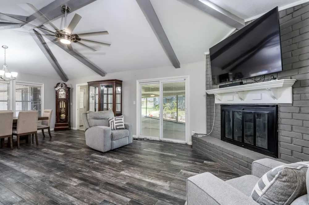 1506 Running Bear Trail Crosby, TX 77532