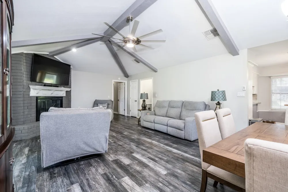 1506 Running Bear Trail Crosby, TX 77532