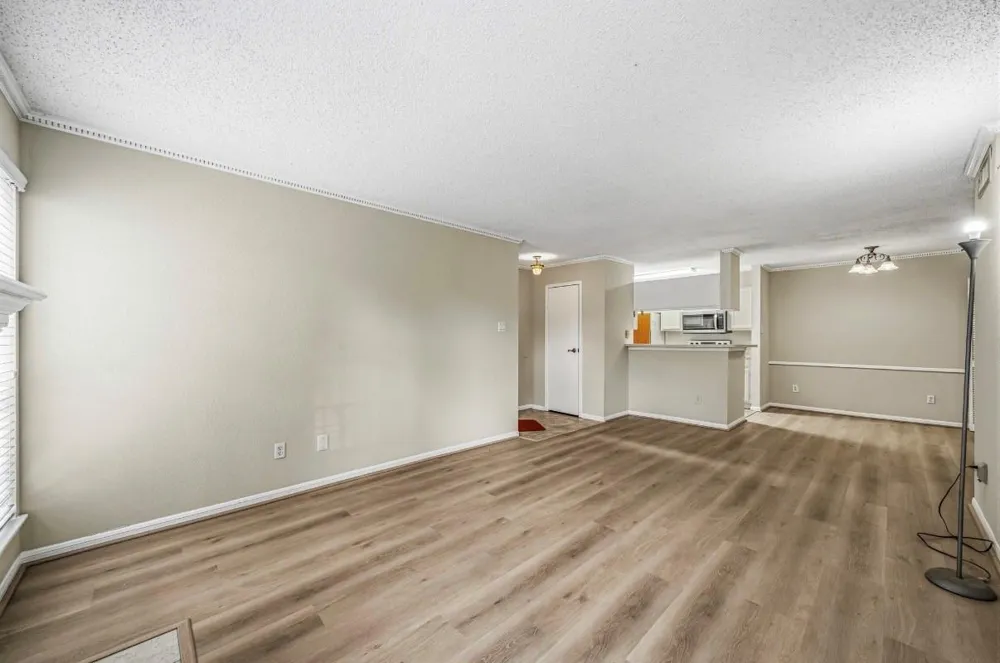 3770 Lovers Wood Lane #807 Houston, TX 77014