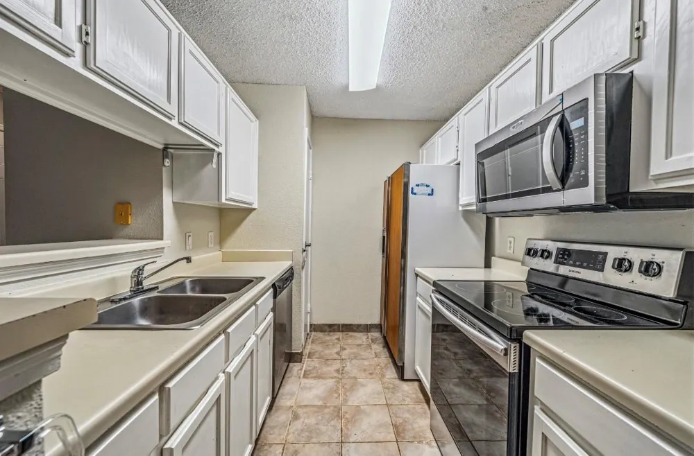 3770 Lovers Wood Lane #807 Houston, TX 77014