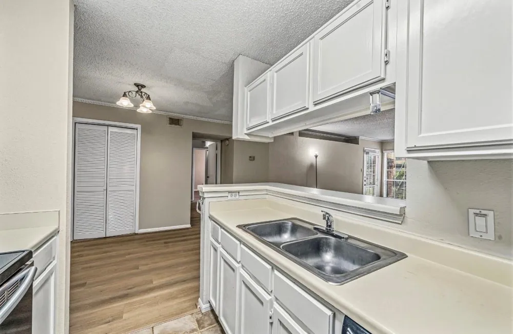 3770 Lovers Wood Lane #807 Houston, TX 77014