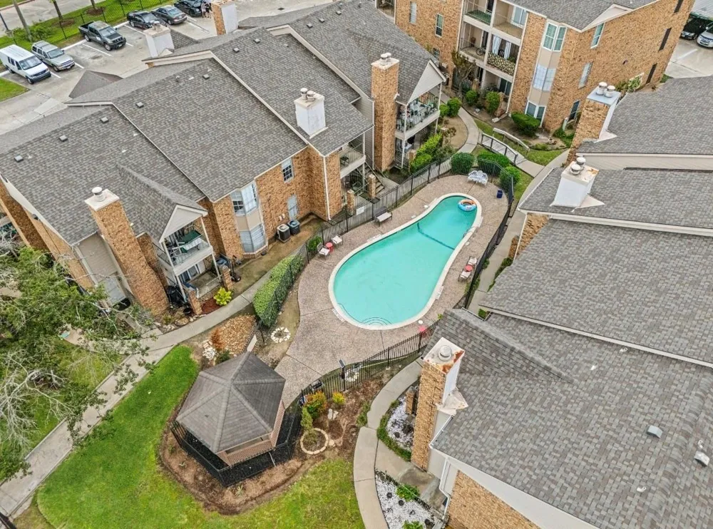 3770 Lovers Wood Lane #807 Houston, TX 77014