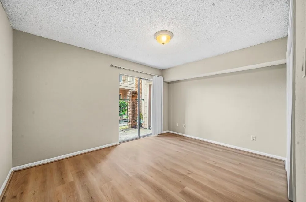 3770 Lovers Wood Lane #807 Houston, TX 77014