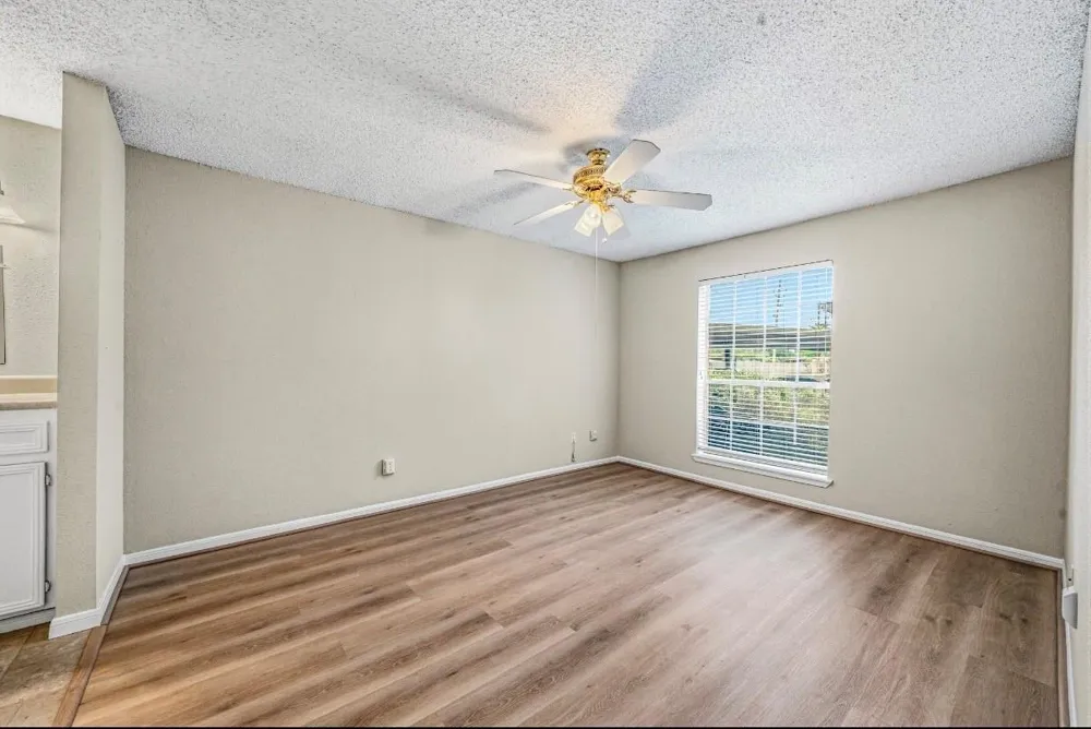 3770 Lovers Wood Lane #807 Houston, TX 77014