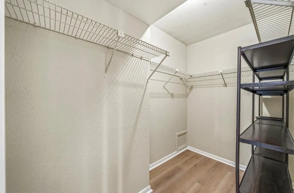 3770 Lovers Wood Lane #807 Houston, TX 77014