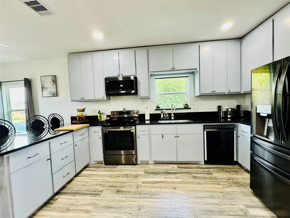 1728 County Road 5830 Cleveland, TX 77327