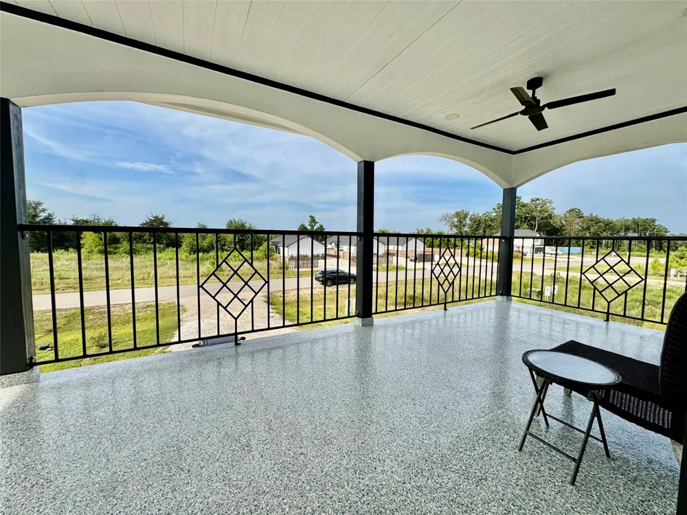 1728 County Road 5830 Cleveland, TX 77327