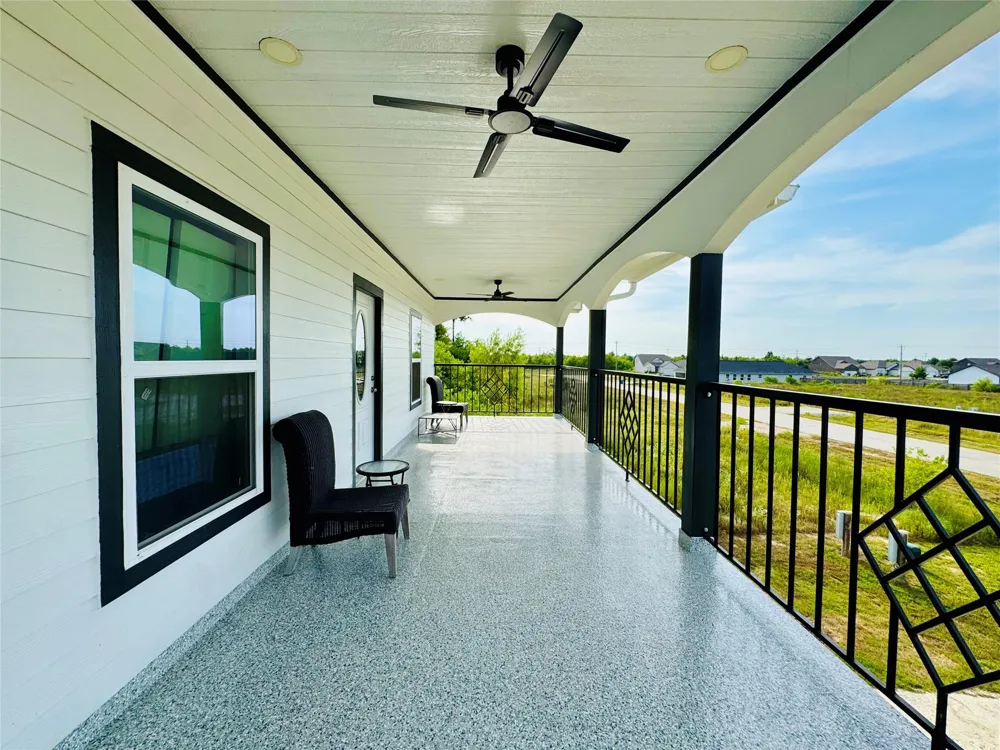 1728 County Road 5830 Cleveland, TX 77327