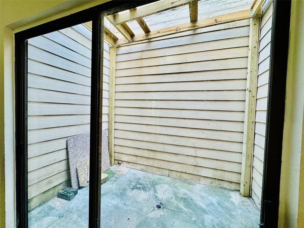 2003 Place Rebecca Lane #10 Houston, TX 77090
