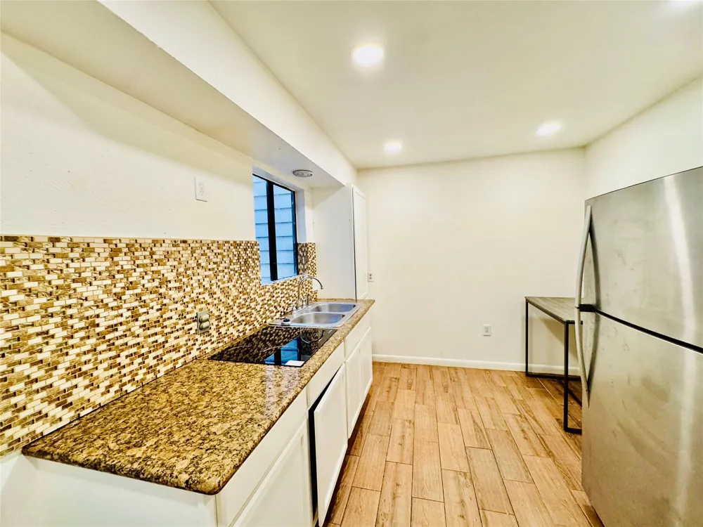 2003 Place Rebecca Lane #10 Houston, TX 77090