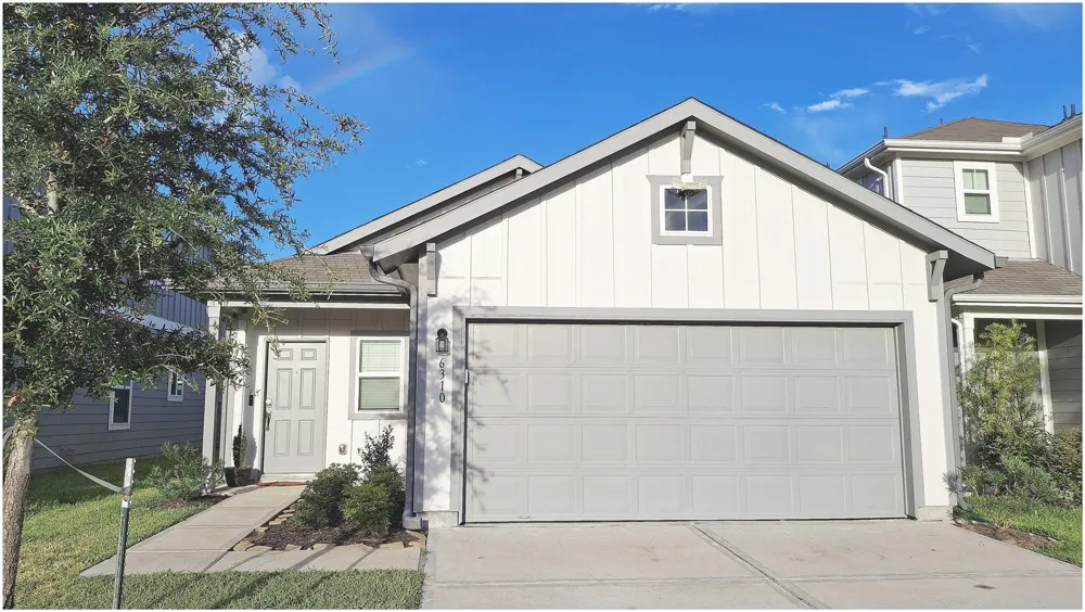 6310 Broyhill View Lane Houston, TX 77084
