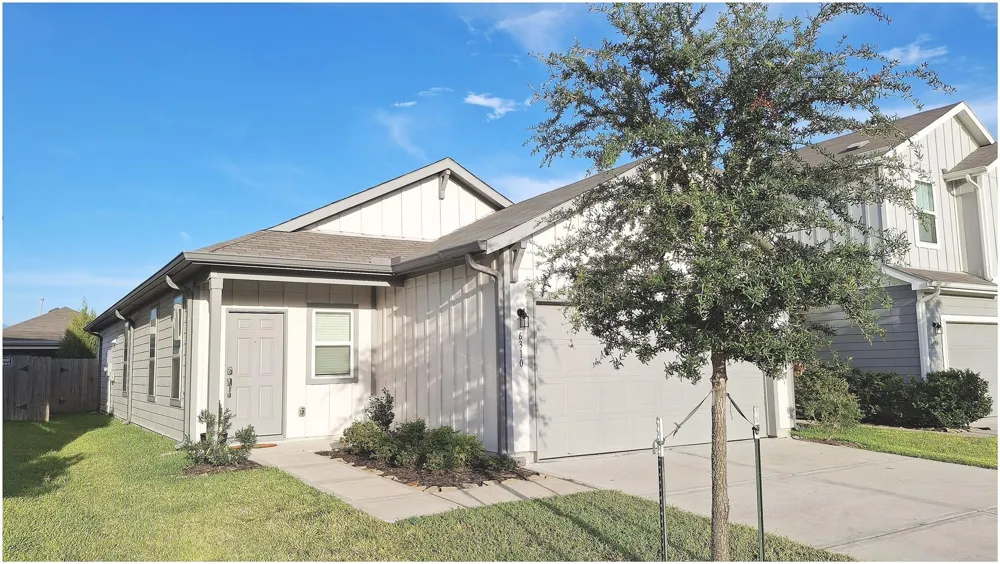 6310 Broyhill View Lane Houston, TX 77084