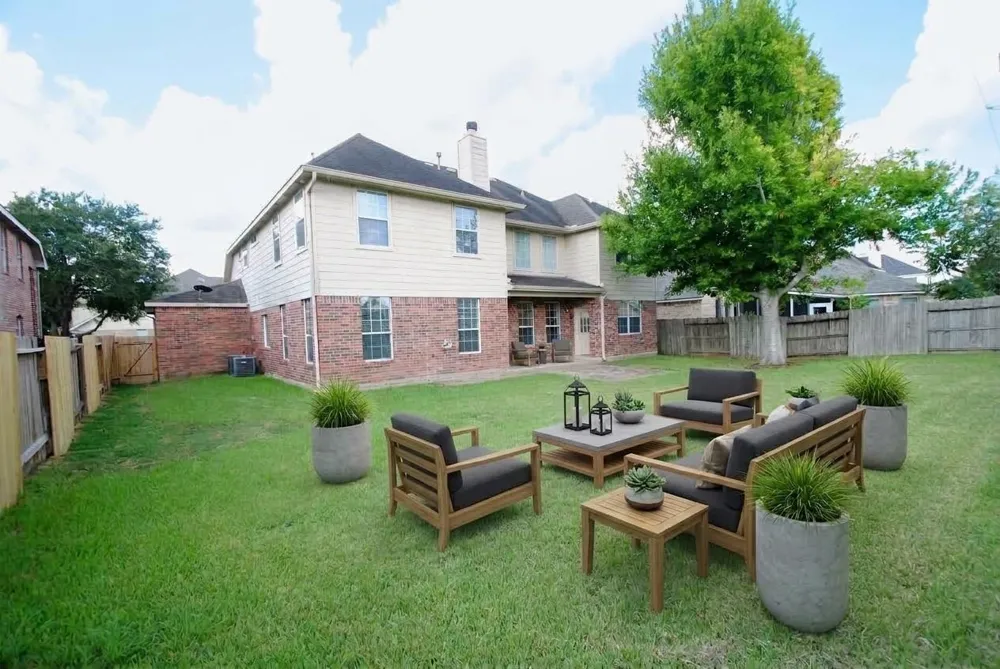 6123 Baron Hill Lane Sugar Land, TX 77479
