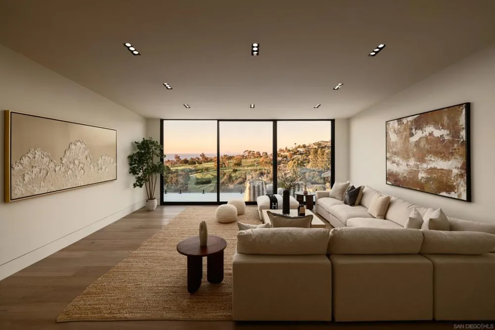 6627 Muirlands Dr La Jolla, CA 92037