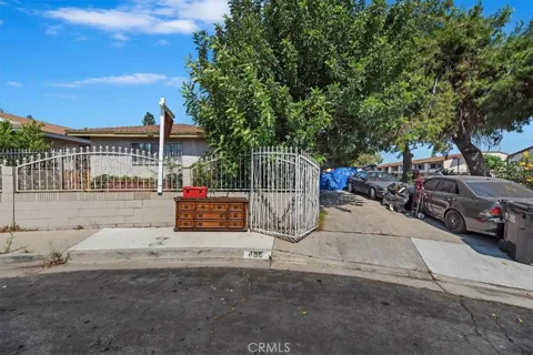 435 Leverett