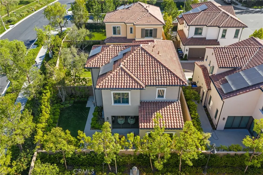 149 Winnett Irvine, CA 92602