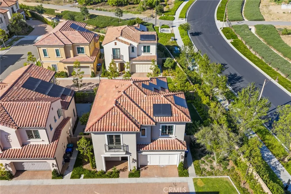 149 Winnett Irvine, CA 92602
