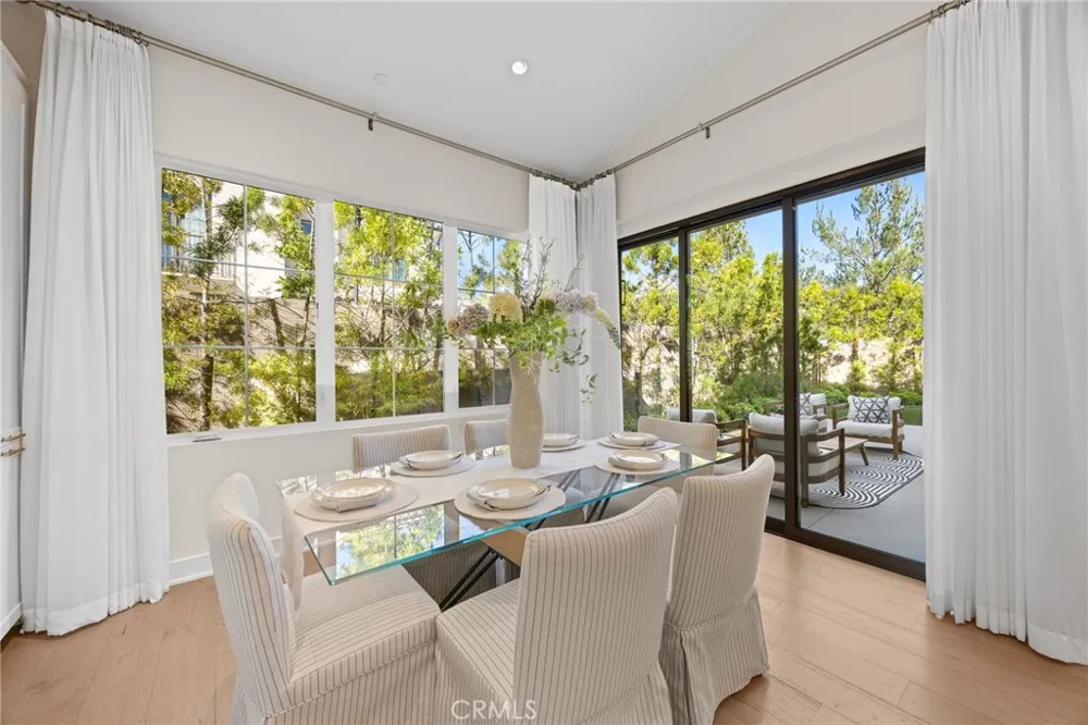149 Winnett Irvine, CA 92602
