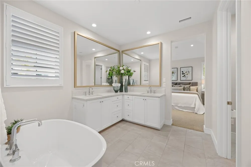 149 Winnett Irvine, CA 92602