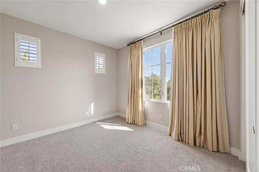 149 Winnett Irvine, CA 92602