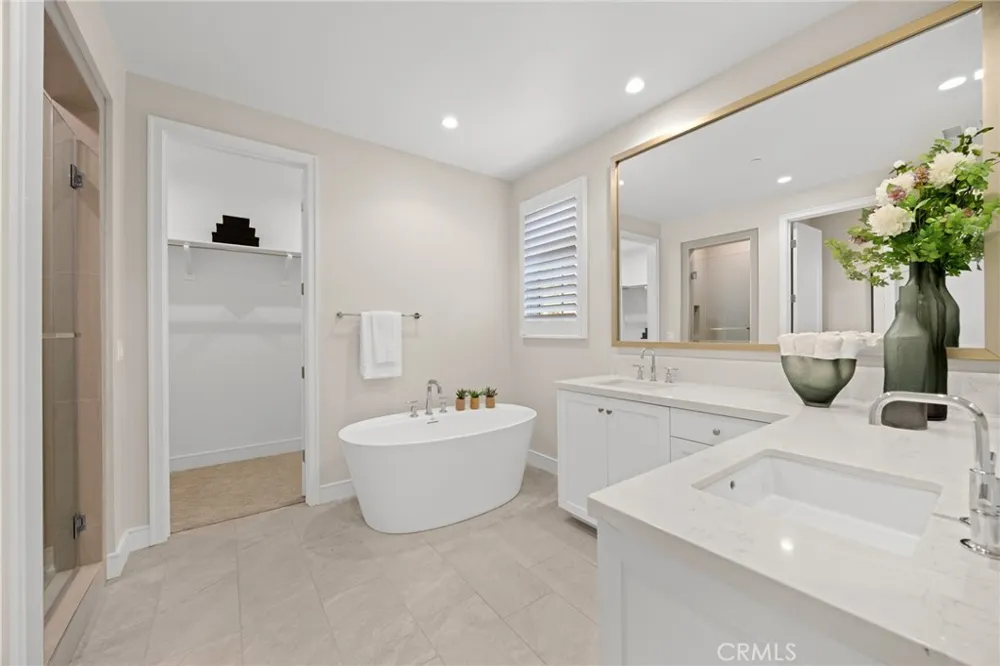 149 Winnett Irvine, CA 92602