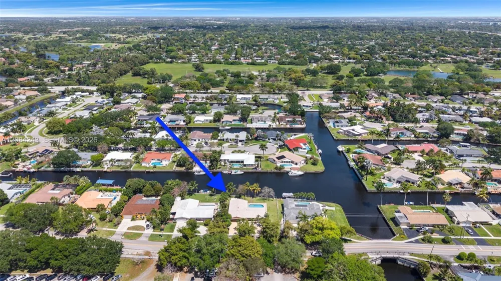 6121 SW 16th St Plantation, FL 33317
