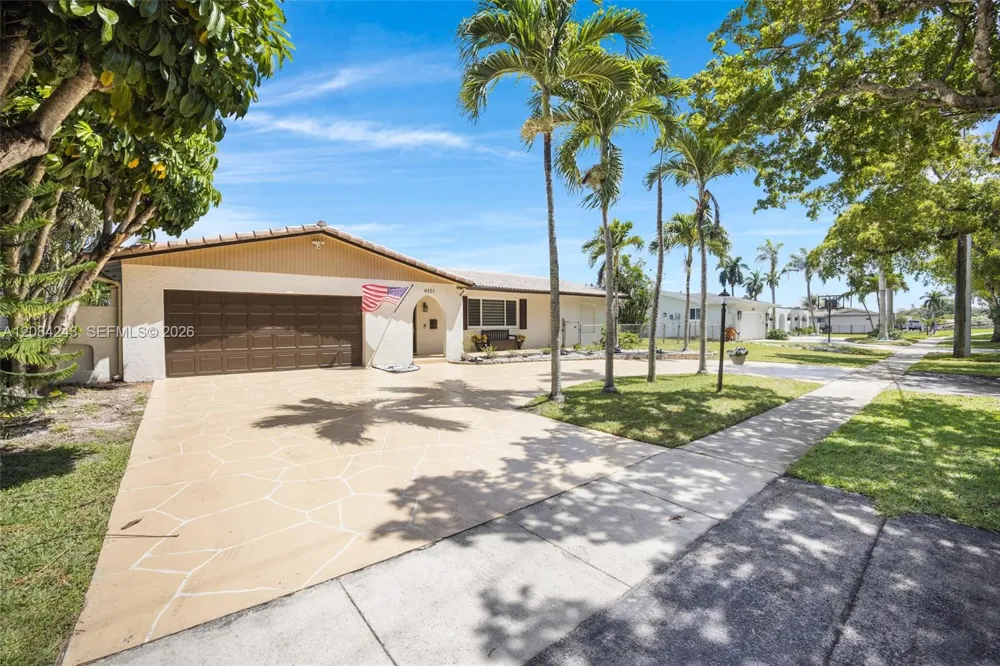6121 SW 16th St Plantation, FL 33317