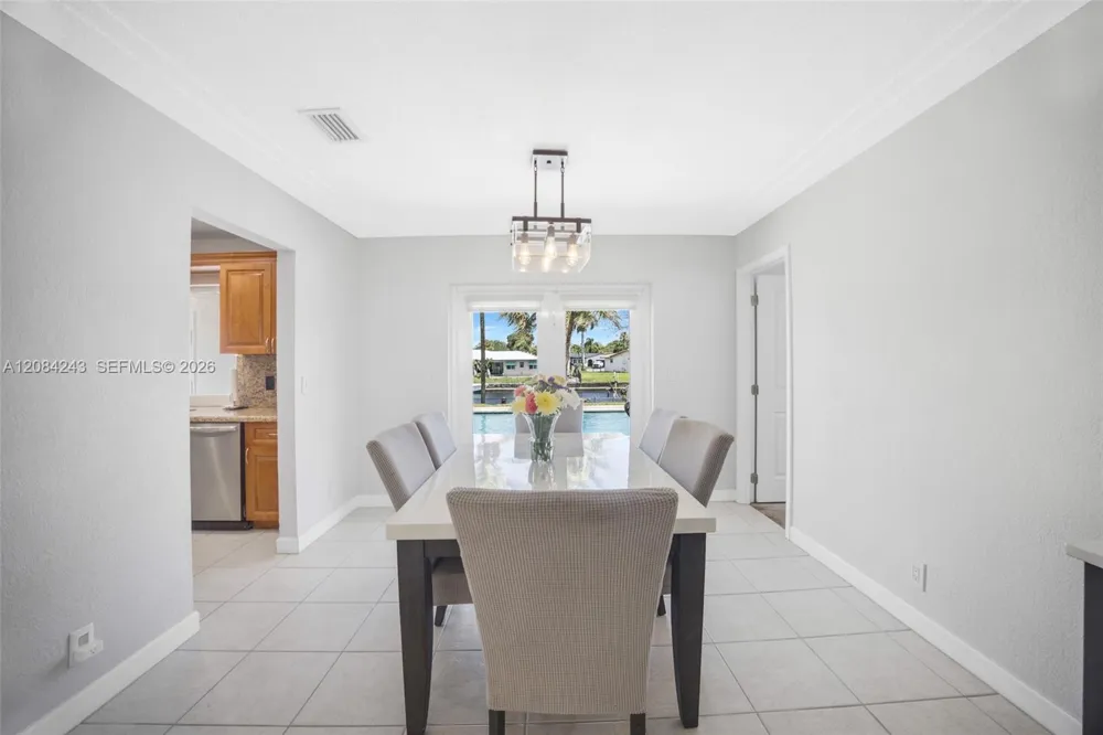 6121 SW 16th St Plantation, FL 33317