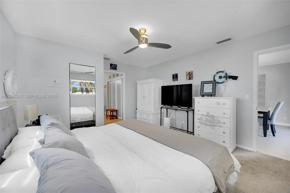6121 SW 16th St Plantation, FL 33317