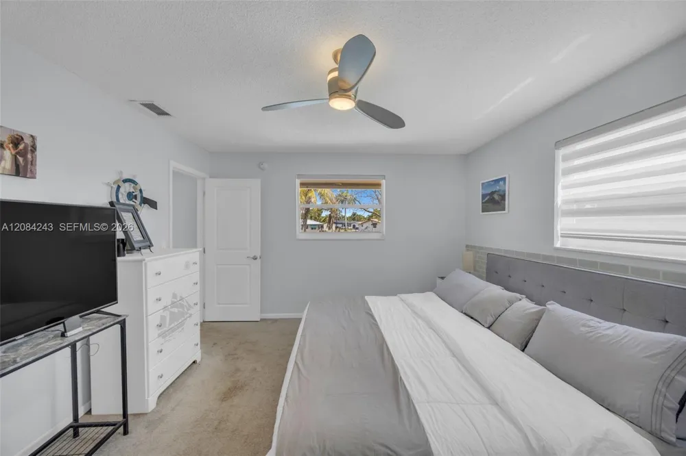 6121 SW 16th St Plantation, FL 33317
