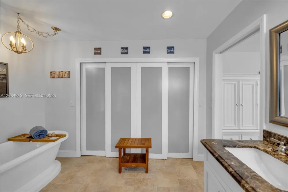 6121 SW 16th St Plantation, FL 33317