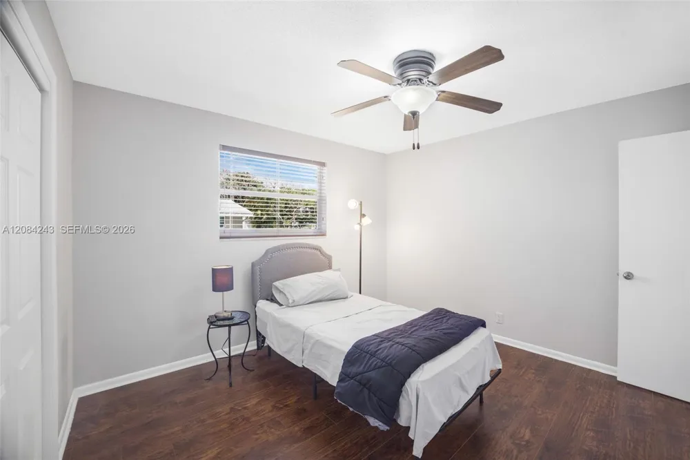 6121 SW 16th St Plantation, FL 33317
