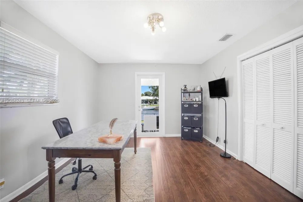 6121 SW 16th St Plantation, FL 33317