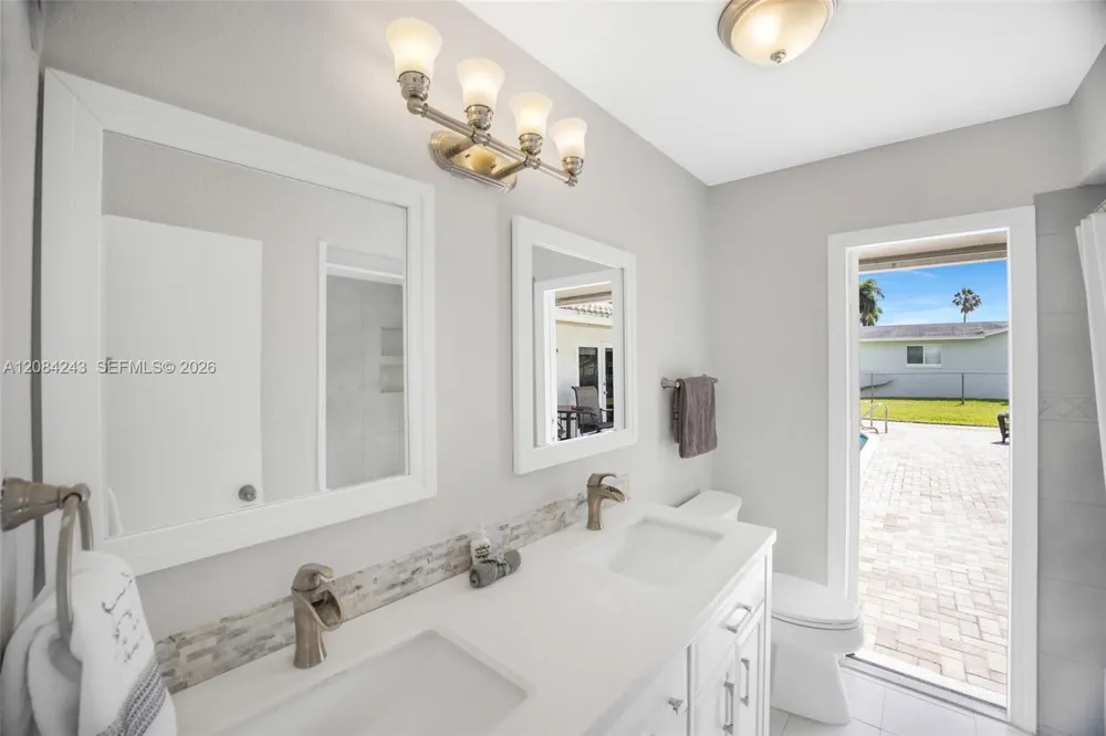 6121 SW 16th St Plantation, FL 33317