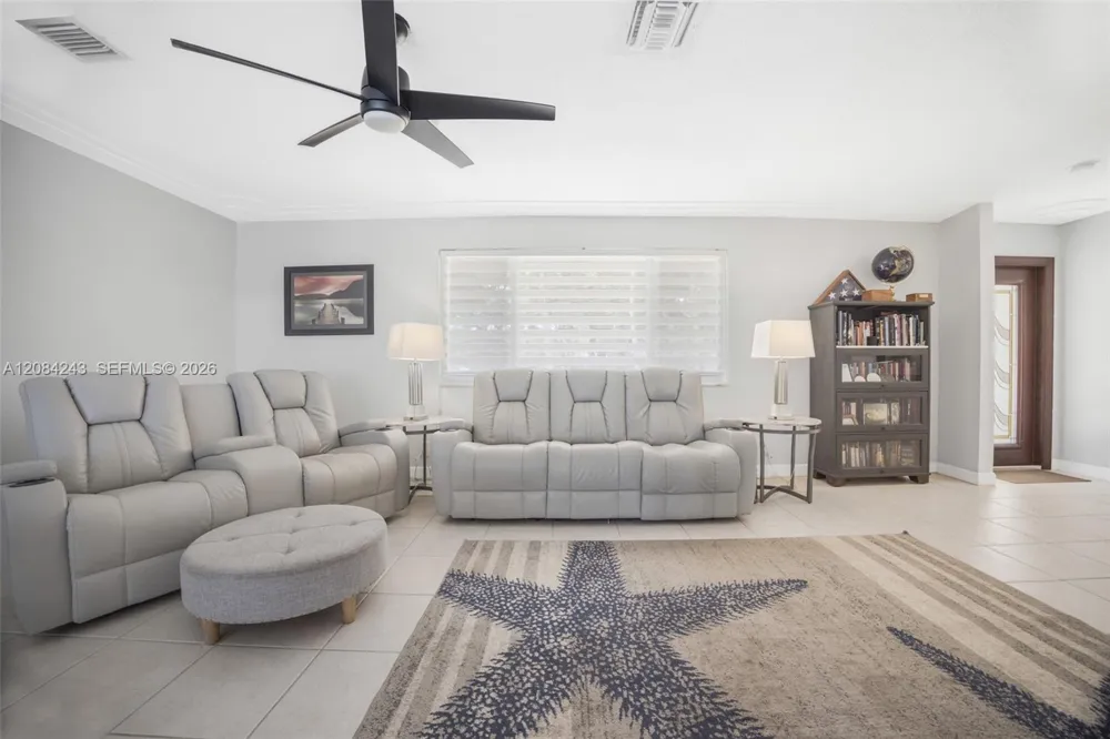 6121 SW 16th St Plantation, FL 33317