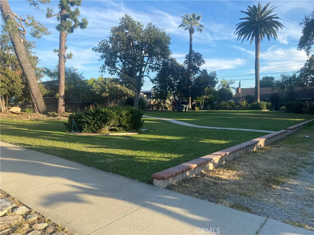 823 W 5th Ontario, CA 91762