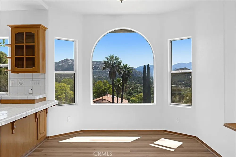 16262 Oak Springs Ramona, CA 92065