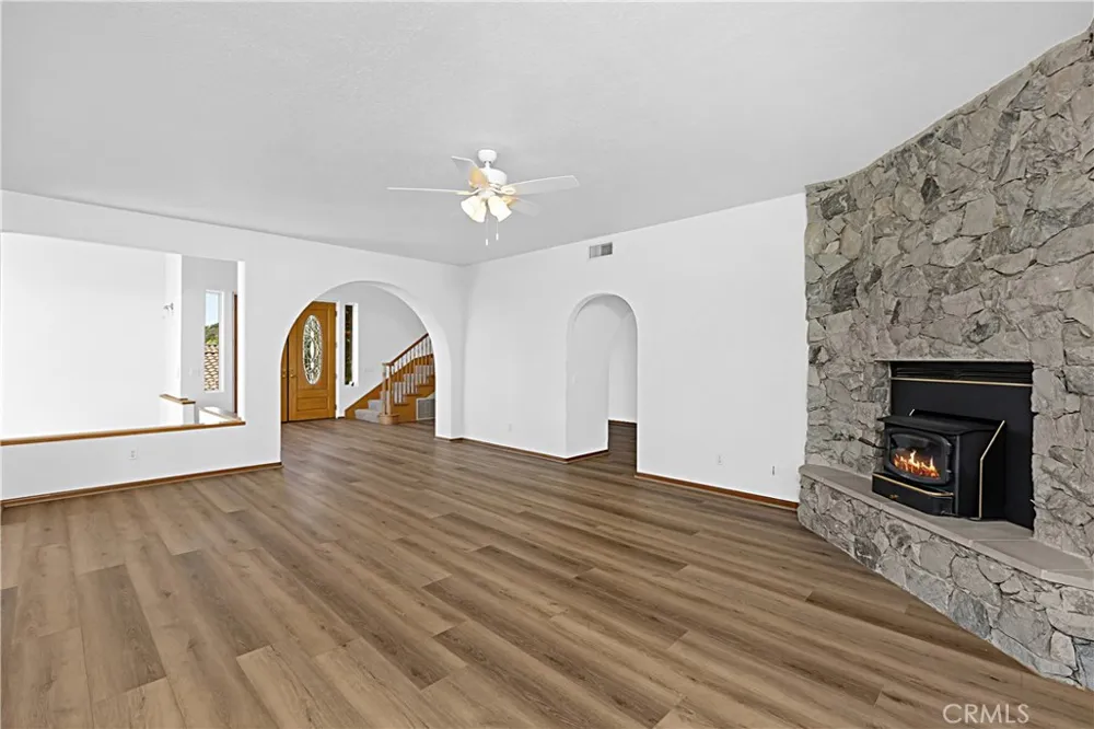16262 Oak Springs Ramona, CA 92065