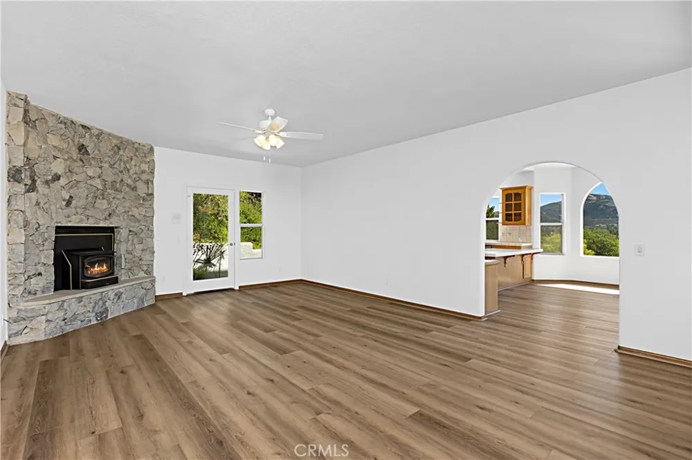 16262 Oak Springs Ramona, CA 92065
