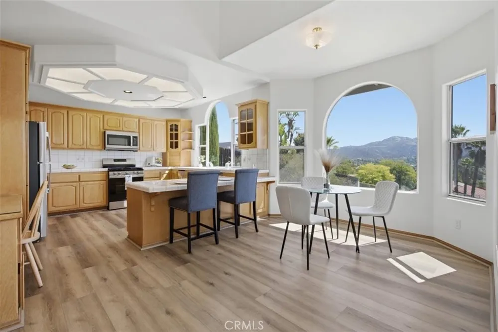 16262 Oak Springs Ramona, CA 92065