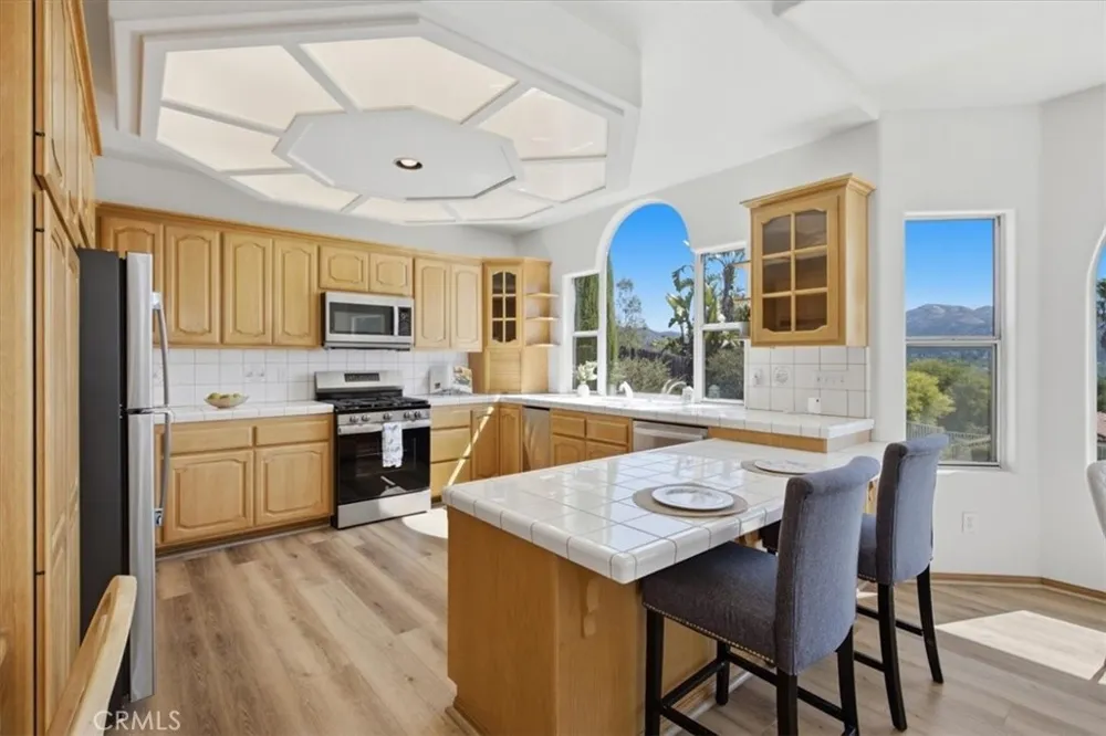 16262 Oak Springs Ramona, CA 92065