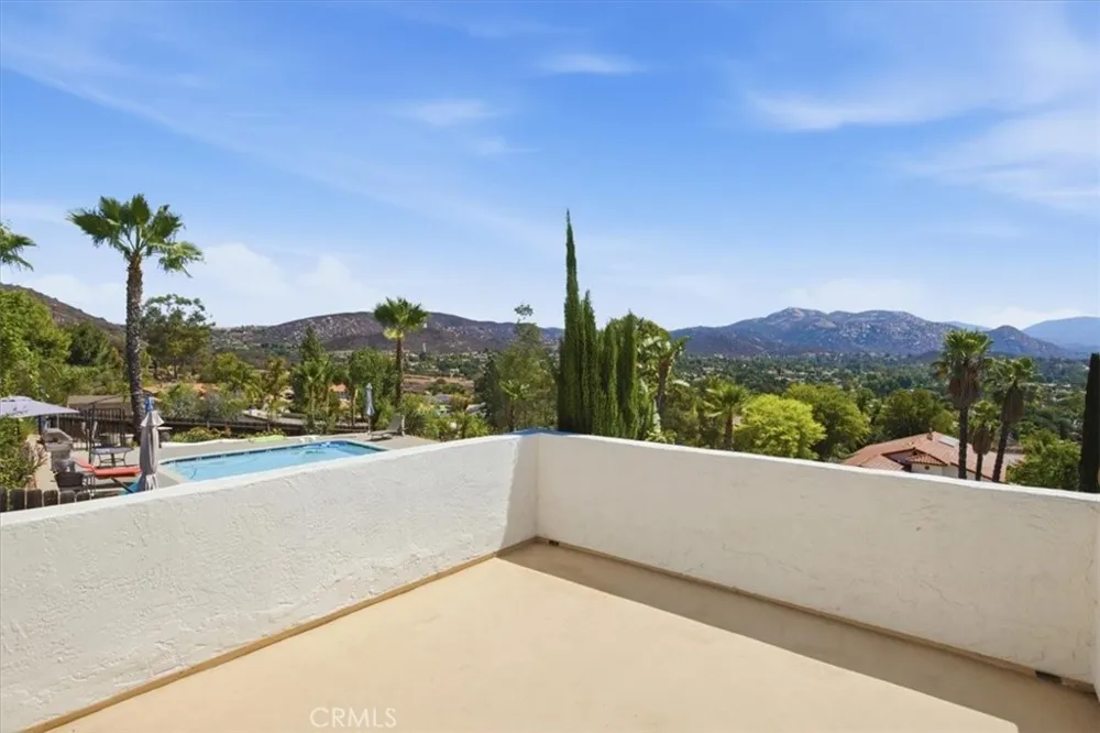 16262 Oak Springs Ramona, CA 92065