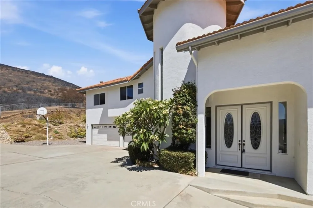 16262 Oak Springs Ramona, CA 92065