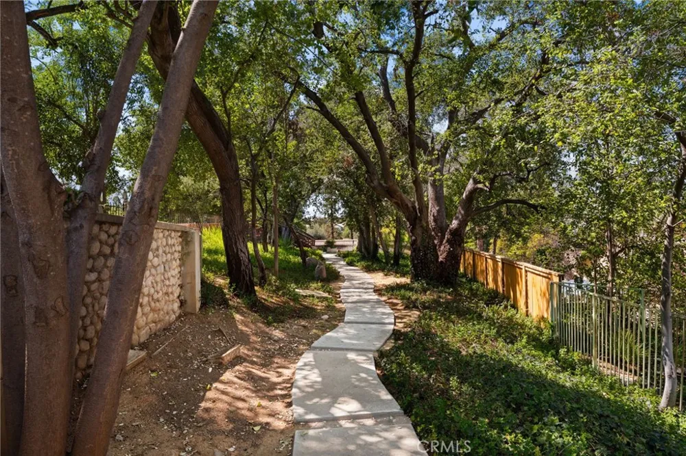 1688 Dwight Redlands, CA 92373