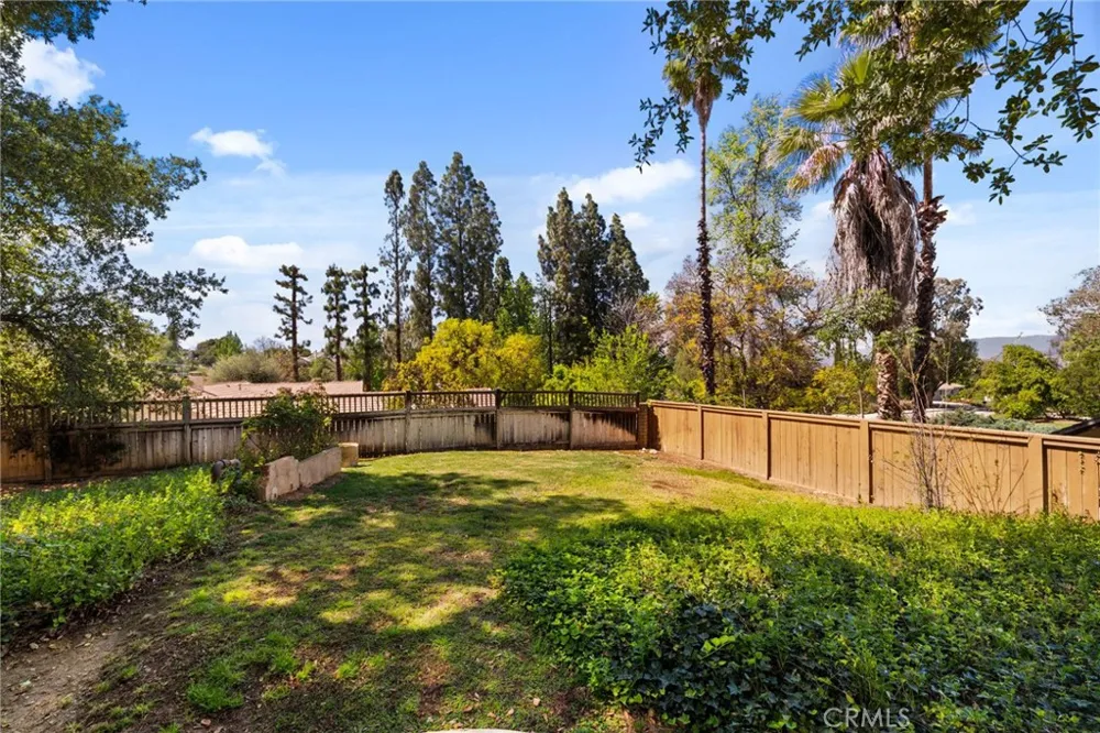 1688 Dwight Redlands, CA 92373