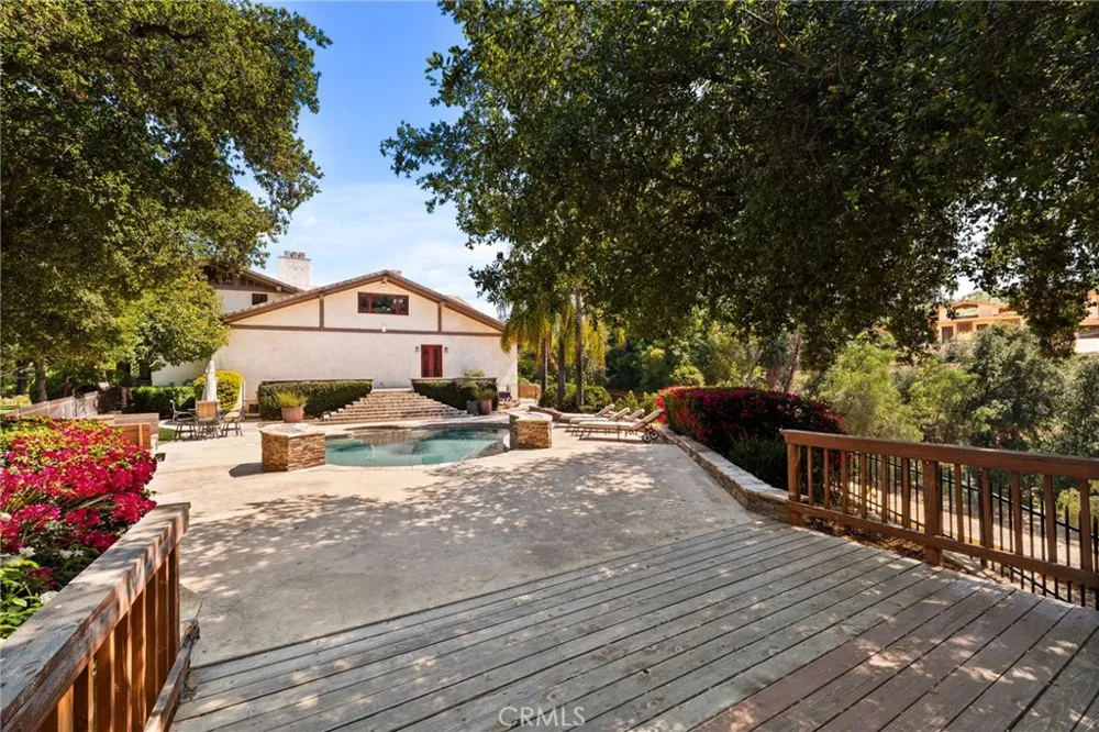 1688 Dwight Redlands, CA 92373