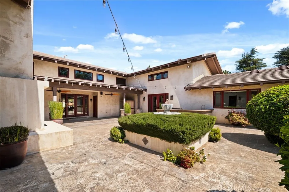 1688 Dwight Redlands, CA 92373